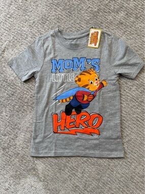 Daniel Tiger Super Hero Graphic T Shirt Kids Size 5T Gray Cartoon Tee NWT